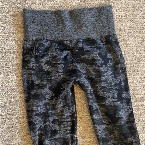 NWT Gymshark Camo Seamless leggings - Picture 4 of 6